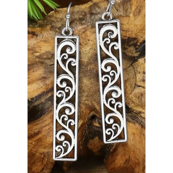 Buy 1 or More Pairs Silver Earrings NWOT Discounts on 3 or more! - Picture 4 of 10